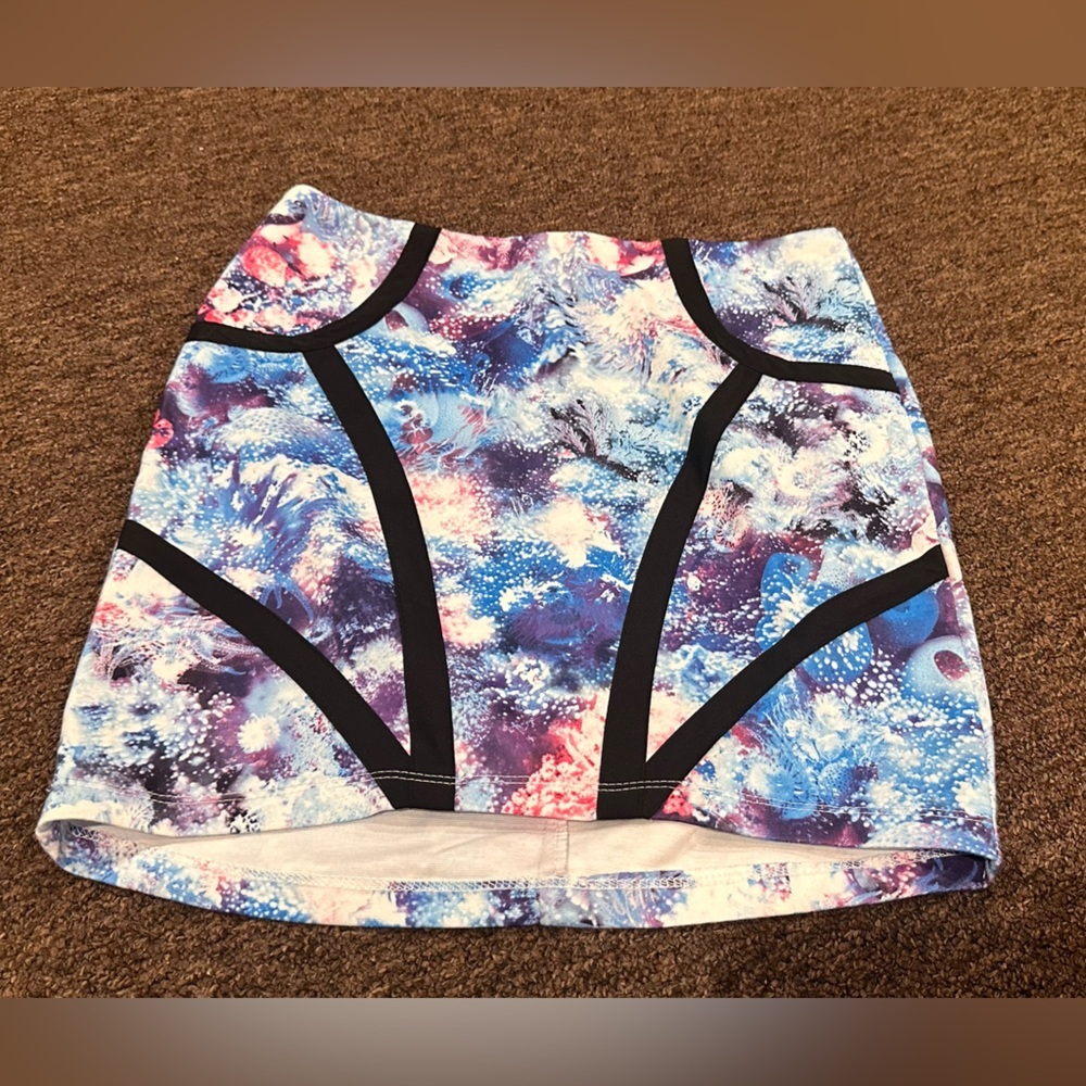 EUC Junior ladies multicolor Rumor Sz S party skirt zip back retro paint tye dye
